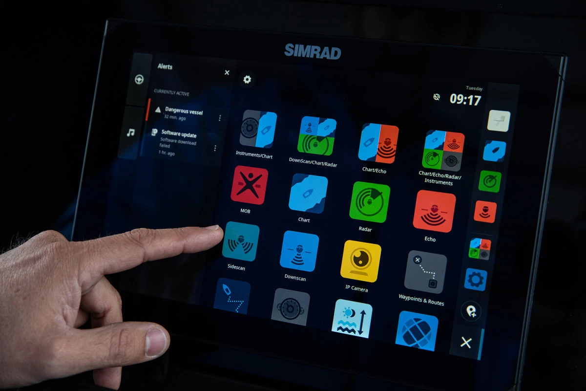 Simrad NSX multifunction display